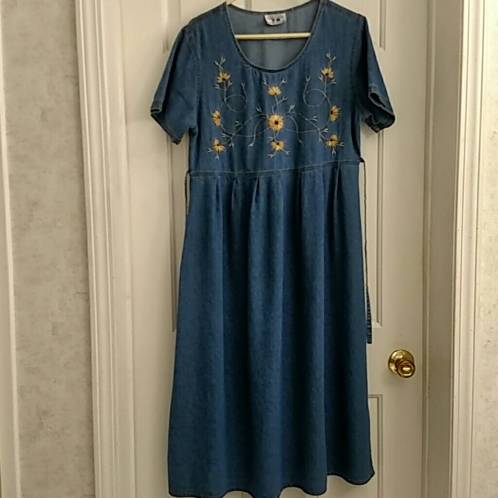 DONATED Embroidered denim dress